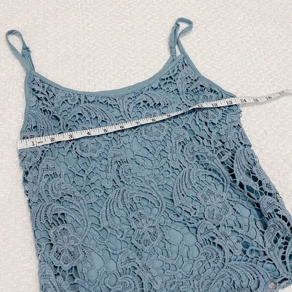 Mossimo Supply Co. Light Blue Paisley Crochet Lace Cropped Tank Top Size Small - Picture 8 of 9